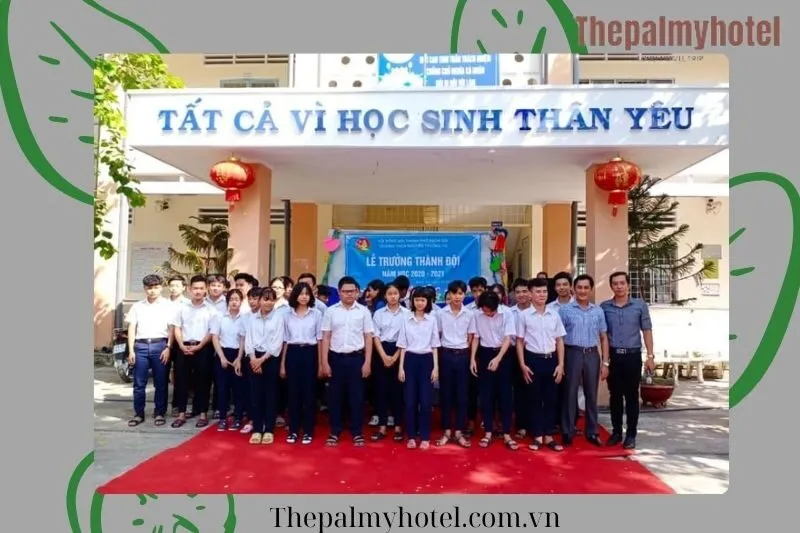 Trường THCS Hùng Vương